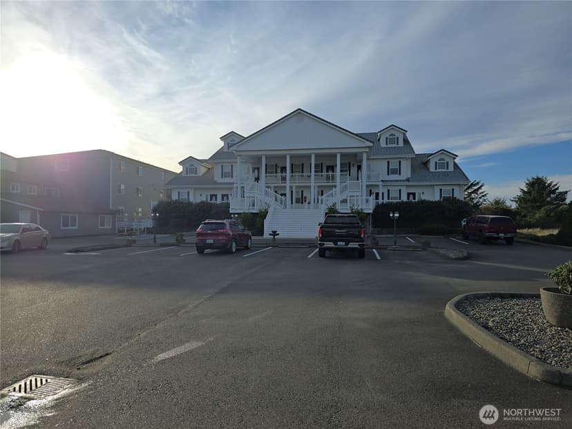 Property photo for 855 NW Ocean Shores Boulevard #201, Ocean Shores photo 2
