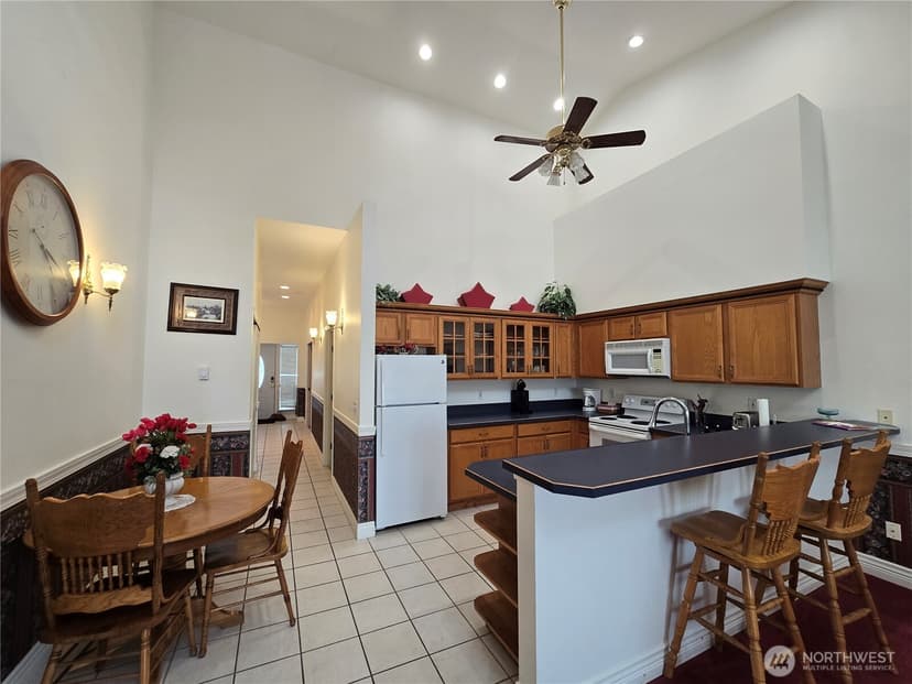 Property photo for 855 NW Ocean Shores Boulevard #201, Ocean Shores photo 11