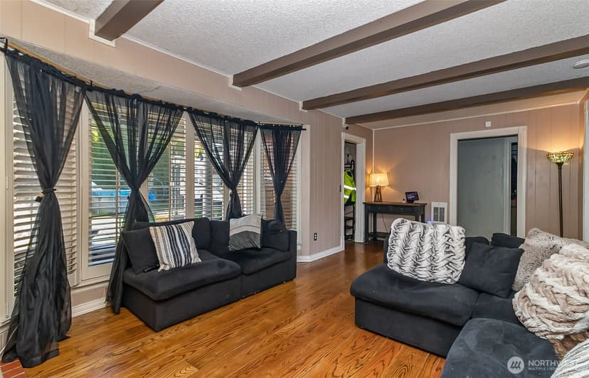 Property photo for 6611 78th Place NE, Marysville photo 6