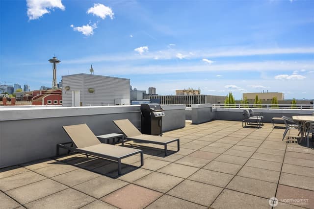 Property photo for 520 2nd Avenue W #406, Seattle photo 3