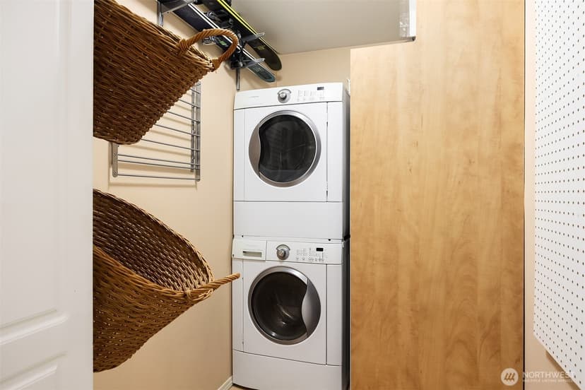 Property photo for 520 2nd Avenue W #406, Seattle photo 15
