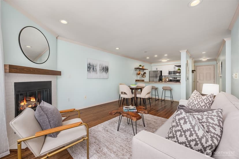 Property photo for 520 2nd Avenue W #406, Seattle photo 4