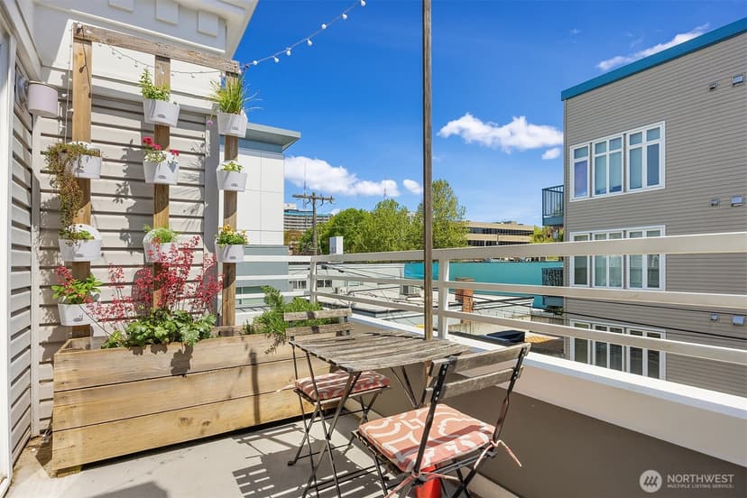 Property photo for 520 2nd Avenue W #406, Seattle photo 19