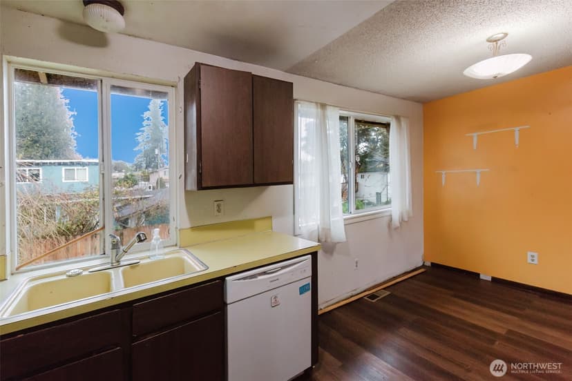 Property photo for 4116 W H Street, Bremerton photo 11