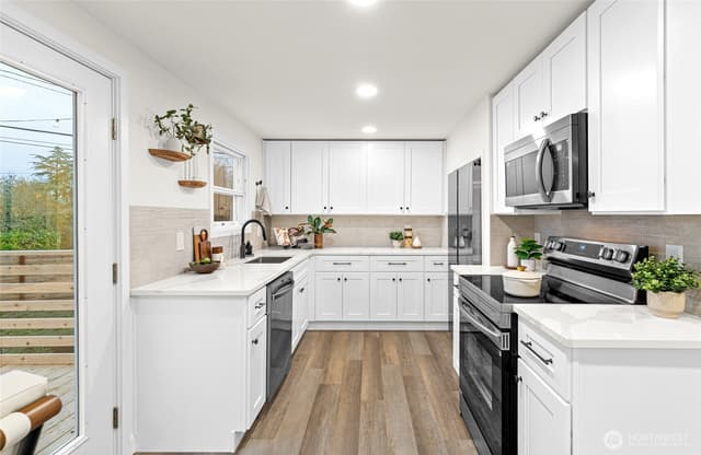 Property photo for 2460 S 121 Street, Burien photo 3