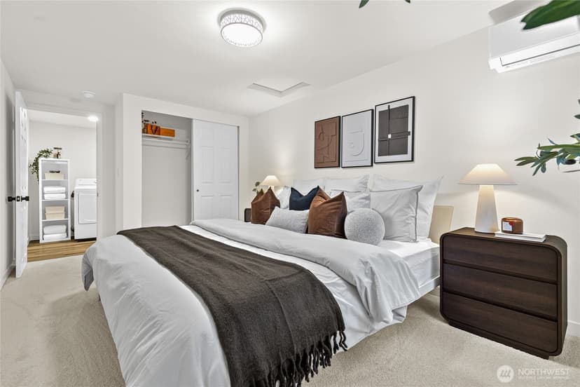 Property photo for 2460 S 121 Street, Burien photo 11