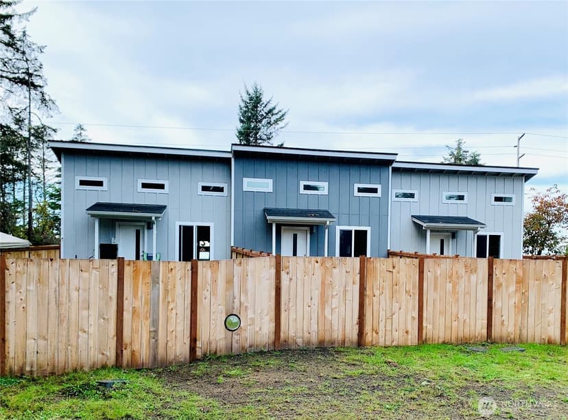 Property photo for 518 Dolphin Avenue NE, Ocean Shores photo 2
