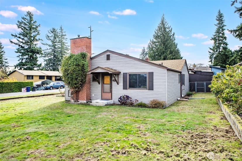 Property photo for 345 S 184th Street, Burien photo 2