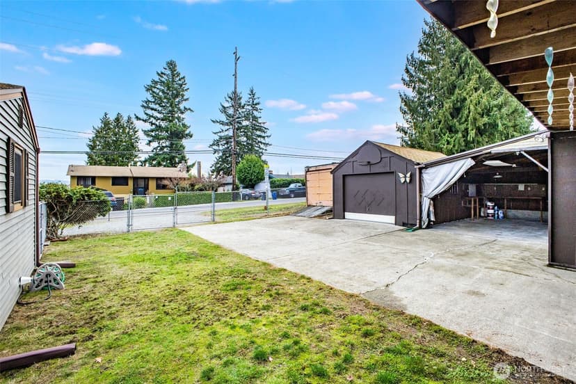 Property photo for 345 S 184th Street, Burien photo 31