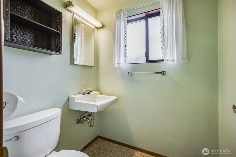 Property photo for 345 S 184th Street, Burien photo 25