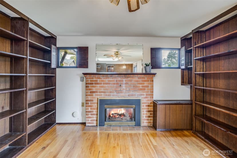 Property photo for 345 S 184th Street, Burien photo 12