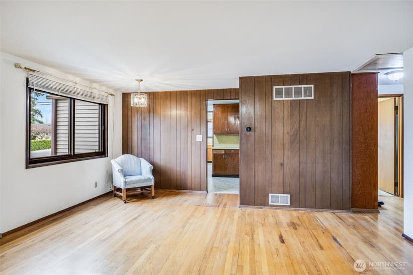 Property photo for 345 S 184th Street, Burien photo 15