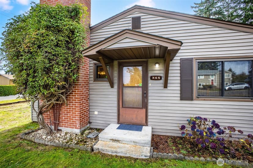 Property photo for 345 S 184th Street, Burien photo 3