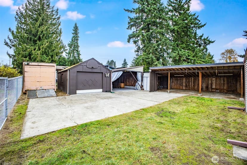 Property photo for 345 S 184th Street, Burien photo 30