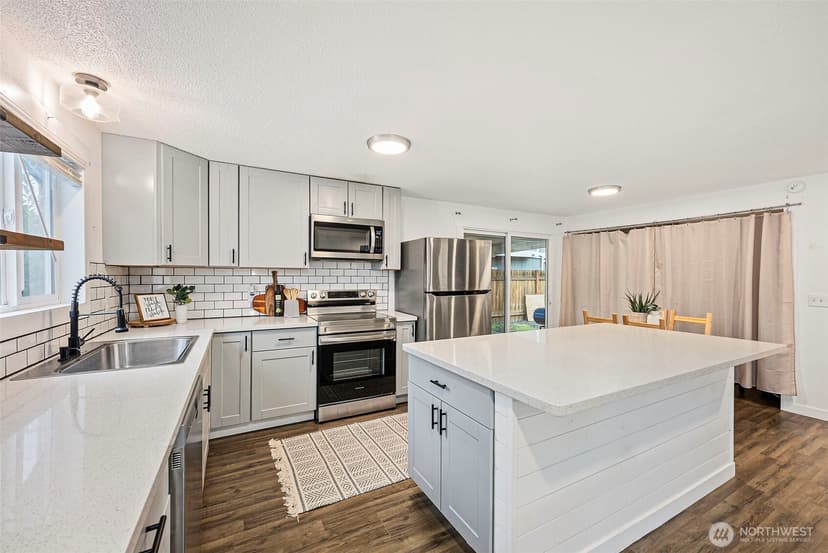 Property photo for 9011 washington Boulevard SW, Lakewood photo 14