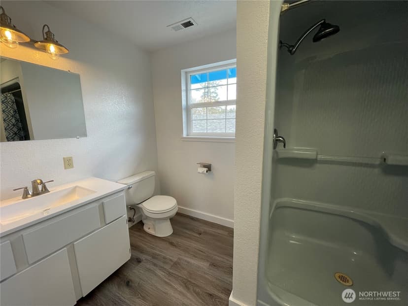 Property photo for 653 Sunset Avenue NE, Ocean Shores photo 27