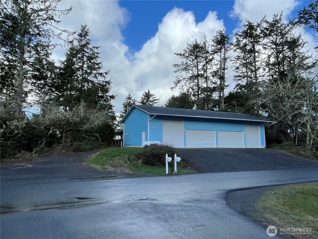 Property photo for 653 Sunset Avenue NE, Ocean Shores photo 2
