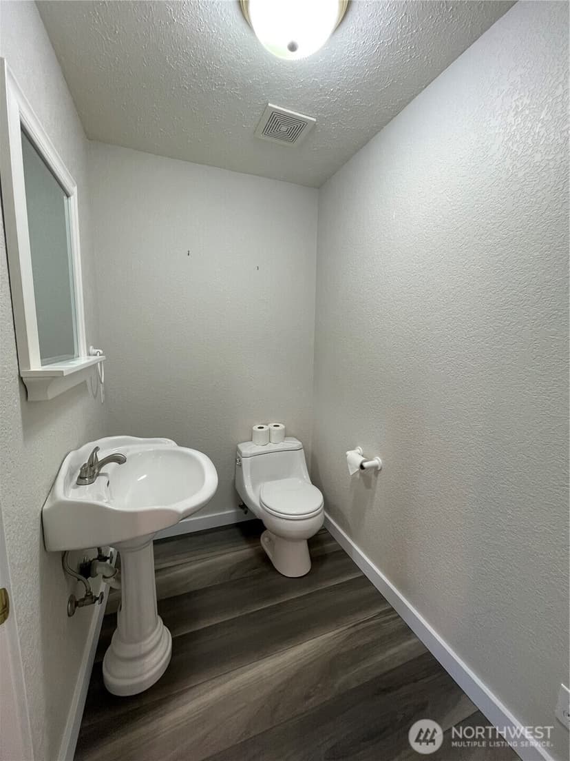 Property photo for 653 Sunset Avenue NE, Ocean Shores photo 19