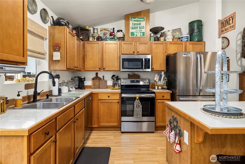 Property photo for 28127 240th Avenue SE, Maple Valley photo 10