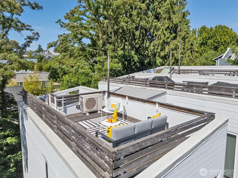 Property photo for 3642 A Interlake Avenue N, Seattle photo 33