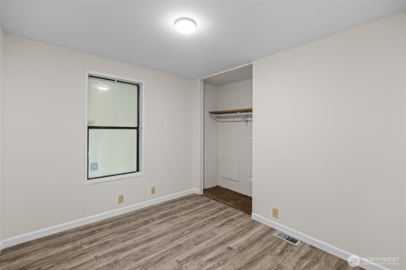 Property photo for 10302 Lakeview Avenue SW #42, Lakewood photo 10