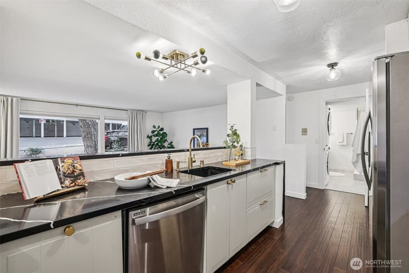 Property photo for 3700 26th Place W #203, Seattle photo 2