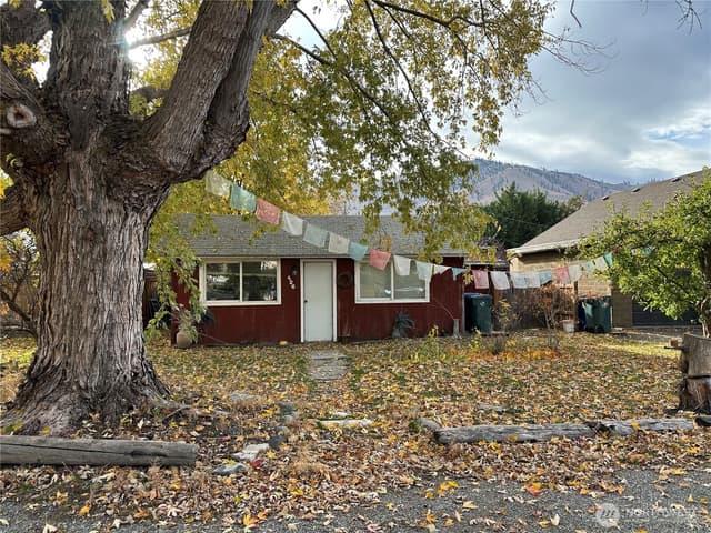 Property photo for 426 E Wapato Avenue, Chelan