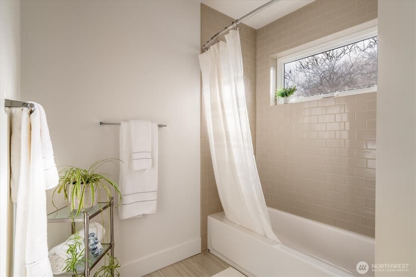 Property photo for 5614 40th Avenue W, Seattle photo 30