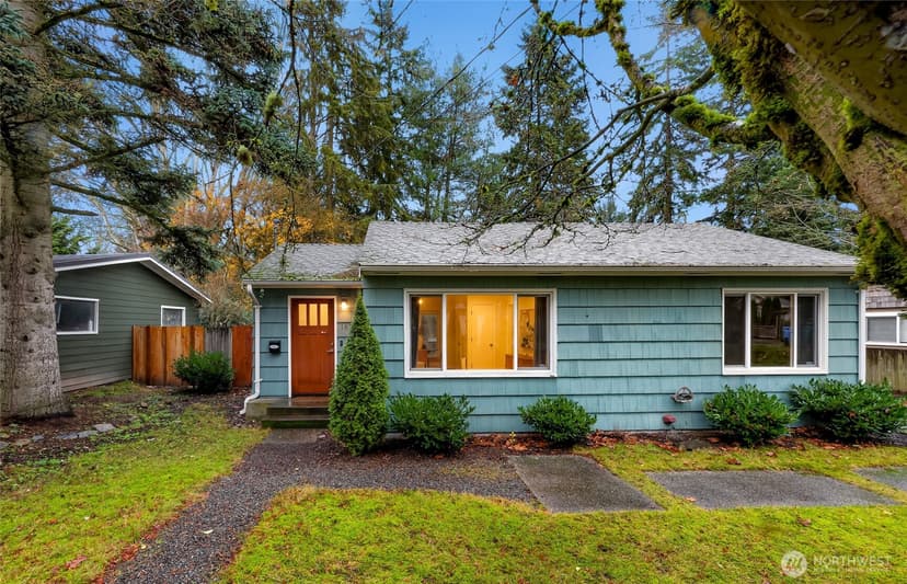 Property photo for 16040 26th Avenue NE, Shoreline