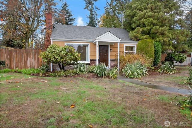Property photo for 1316 SW 116th Street, Seattle photo 2