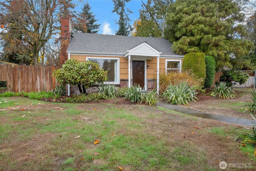 Property photo for 1316 SW 116th Street, Seattle photo 2