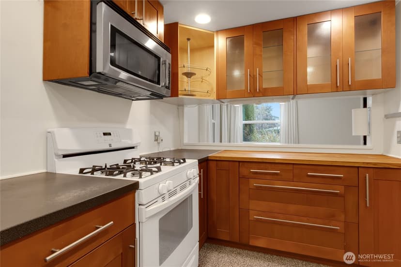 Property photo for 1316 SW 116th Street, Seattle photo 9