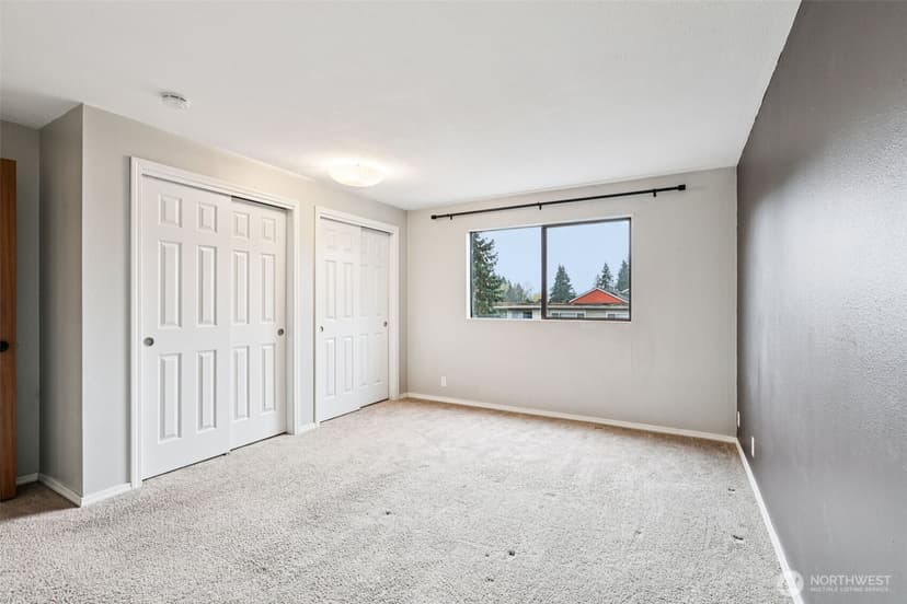 Property photo for 12300 33rd Avenue NE #402, Seattle photo 14