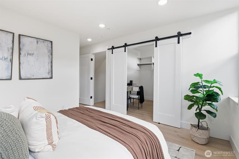 Property photo for 2018 Fairview Avenue E #B, Seattle photo 16