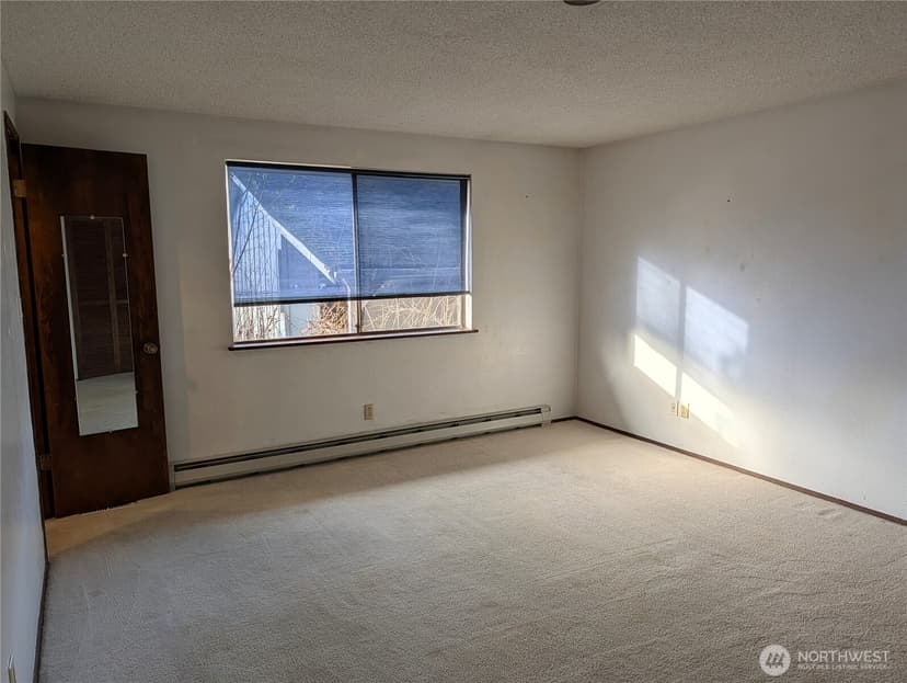 Property photo for 11214 34th Avenue E, Tacoma photo 14