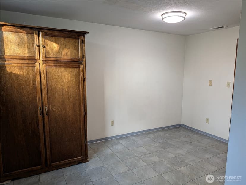 Property photo for 11214 34th Avenue E, Tacoma photo 28