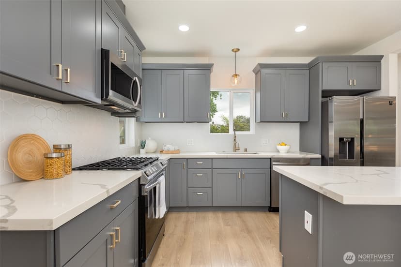 Property photo for 8416 Duncan Avenue S, Seattle photo 4