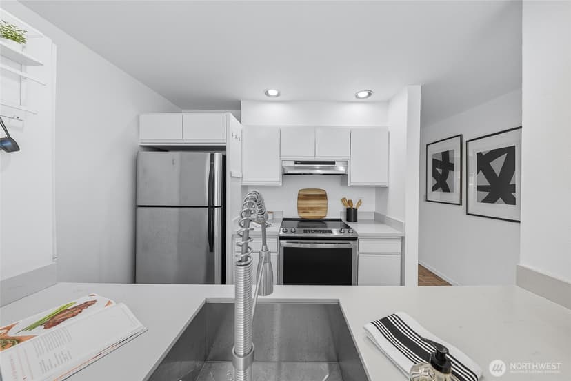 Property photo for 2642 NW 59th Street #301, Seattle photo 6