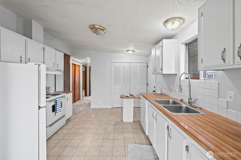 Property photo for 10522 60th Street Ct E, Puyallup photo 6