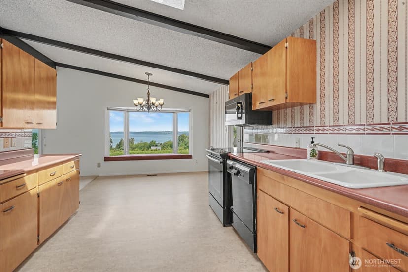 Property photo for 204 SW 298th Place, Federal Way photo 12