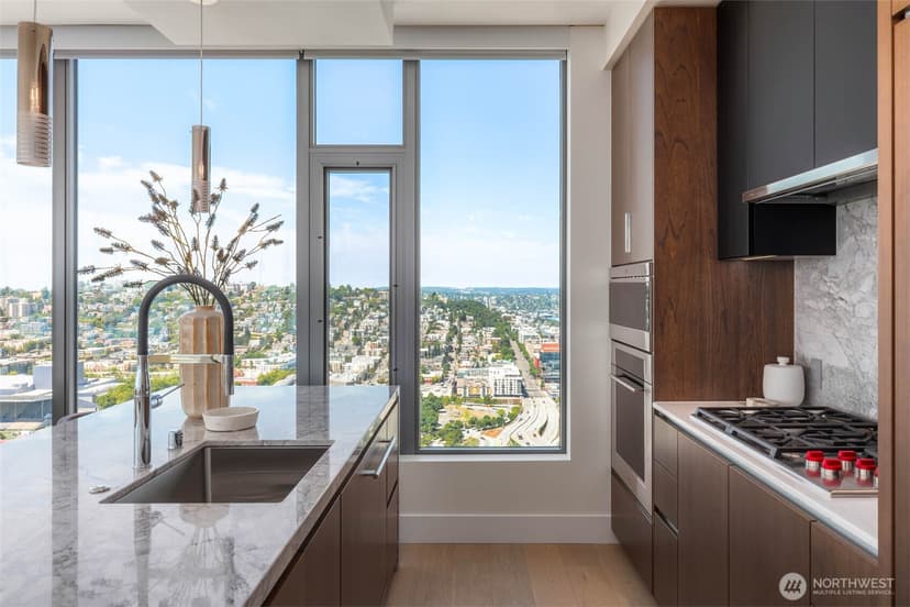 Property photo for 2510 6th Avenue #3506, Seattle photo 6