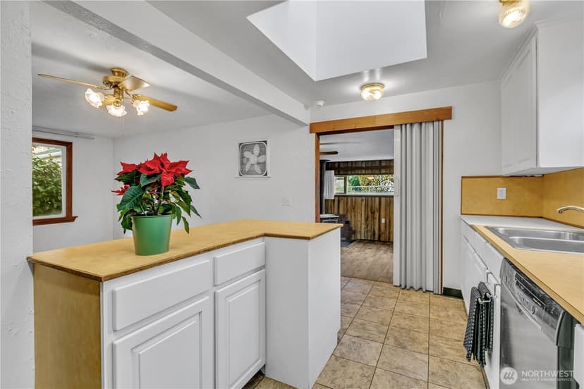 Property photo for 4812 S 172nd Place, SeaTac photo 13