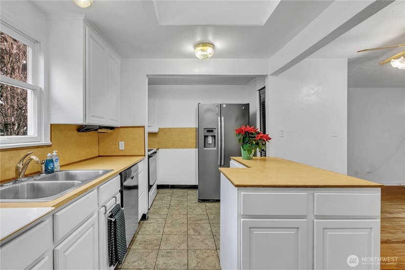Property photo for 4812 S 172nd Place, SeaTac photo 10