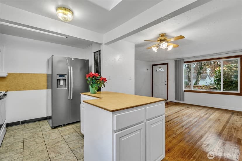 Property photo for 4812 S 172nd Place, SeaTac photo 11