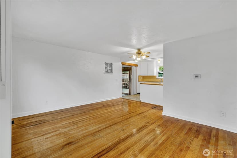 Property photo for 4812 S 172nd Place, SeaTac photo 5