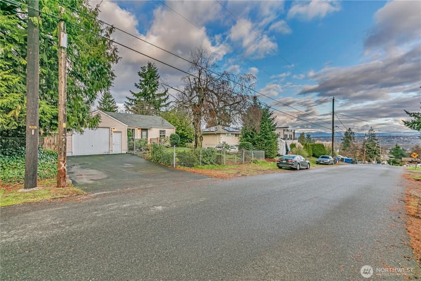 Property photo for 4812 S 172nd Place, SeaTac photo 4