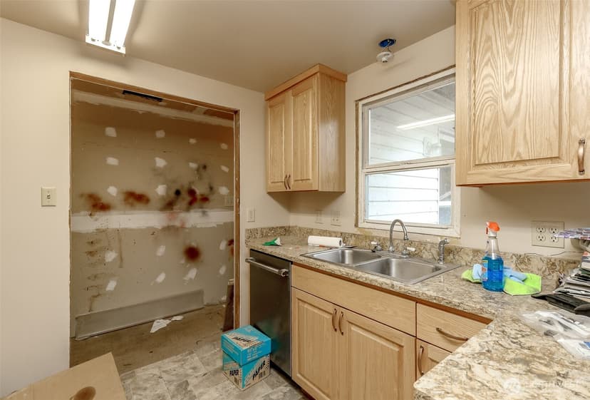 Property photo for 4700 S 172nd Street, SeaTac photo 10
