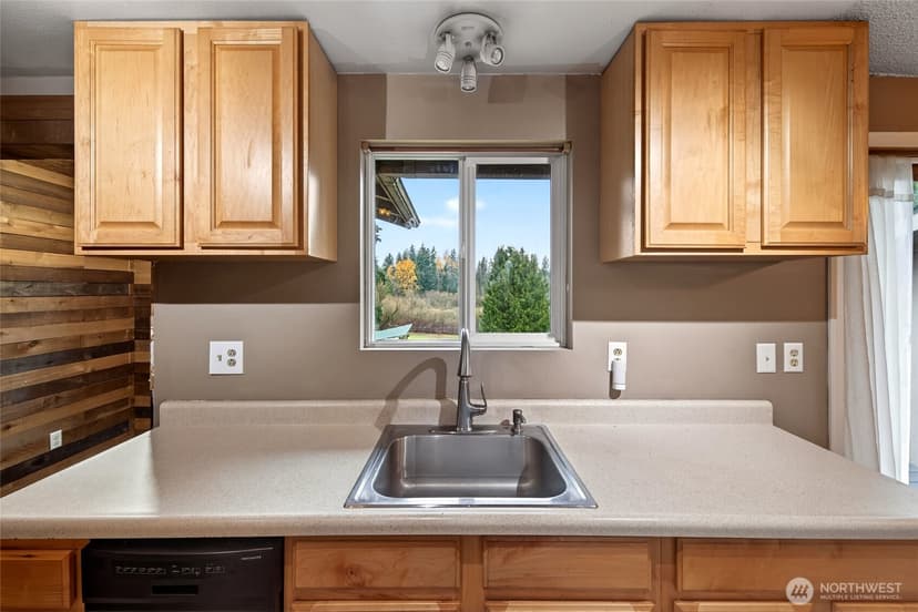 Property photo for 13308 NE 186th Street, Woodinville photo 9