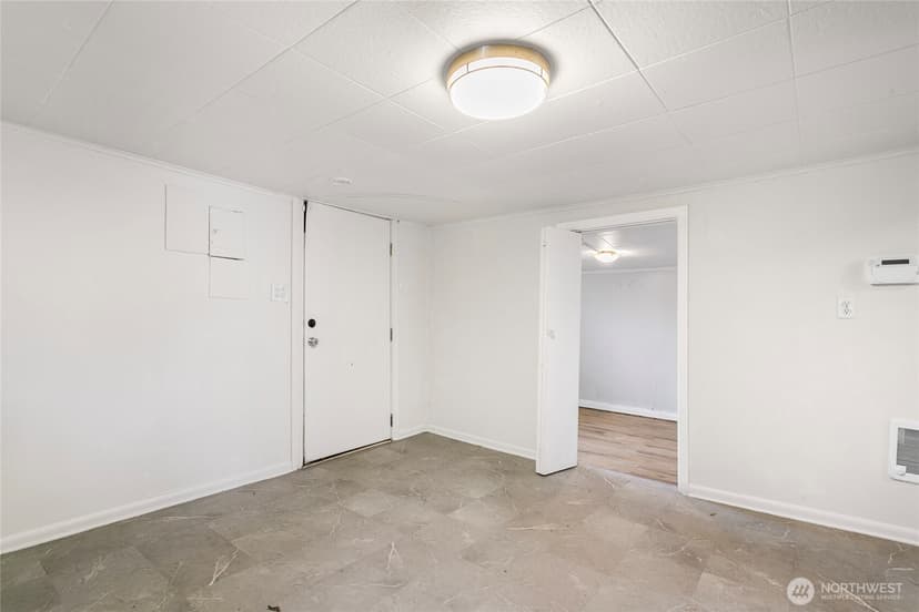 Property photo for 806 5th Street SE, Auburn photo 10