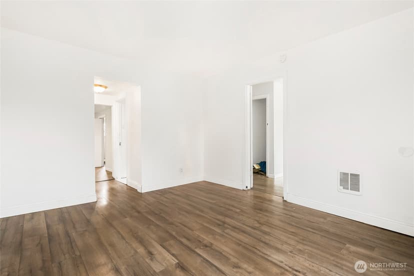 Property photo for 806 5th Street SE, Auburn photo 3
